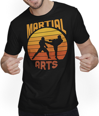 Produktbild von T-Shirt mit Mann Martial Arts | Kämpfer vor Vintage Sonne | Karate