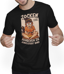 Produktbild von T-Shirt mit Mann Zocken Menschen kompliziert Gamer Nerd Spruch Mädchen Games