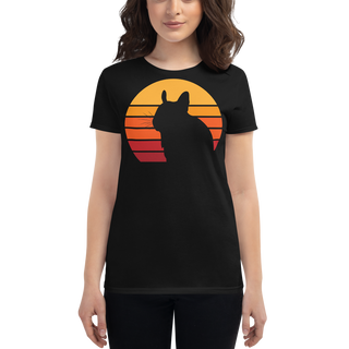 Eine Dame trägt Degu Vintage Sun | Frauen T-Shirt