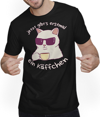 Produktbild von T-Shirt mit Mann Jetzt gibt's erstmal ein Käffchen Katze Kaffee Sprüche