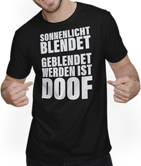 Produktbild von T-Shirt mit Mann Lustiger Spruch Gothics Grufties Metaller Sonnenlicht