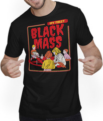 Produktbild von T-Shirt mit Mann My First Black Mass Kinder Summon Demon Pentagramm Lustiger Teufel