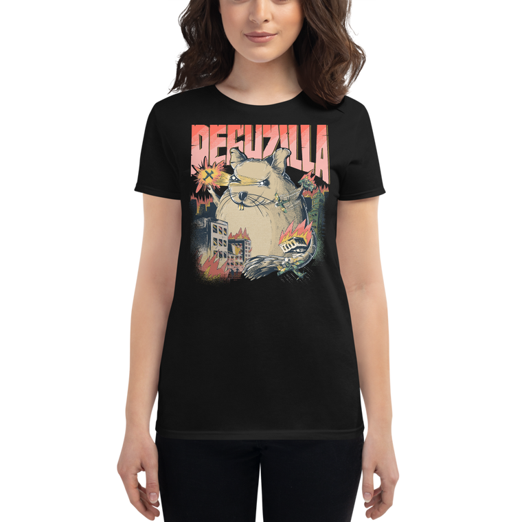 Eine Dame trägt Deguzilla | Frauen T-Shirt